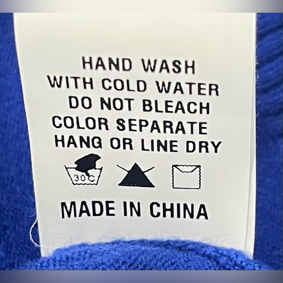 Dreamers by Debut Long-Sleeve Short Sweater, Size S/M - Picture 5 of 5